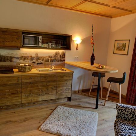 Serviced Apartments Villa Licht Kitzbuhel Ruang foto