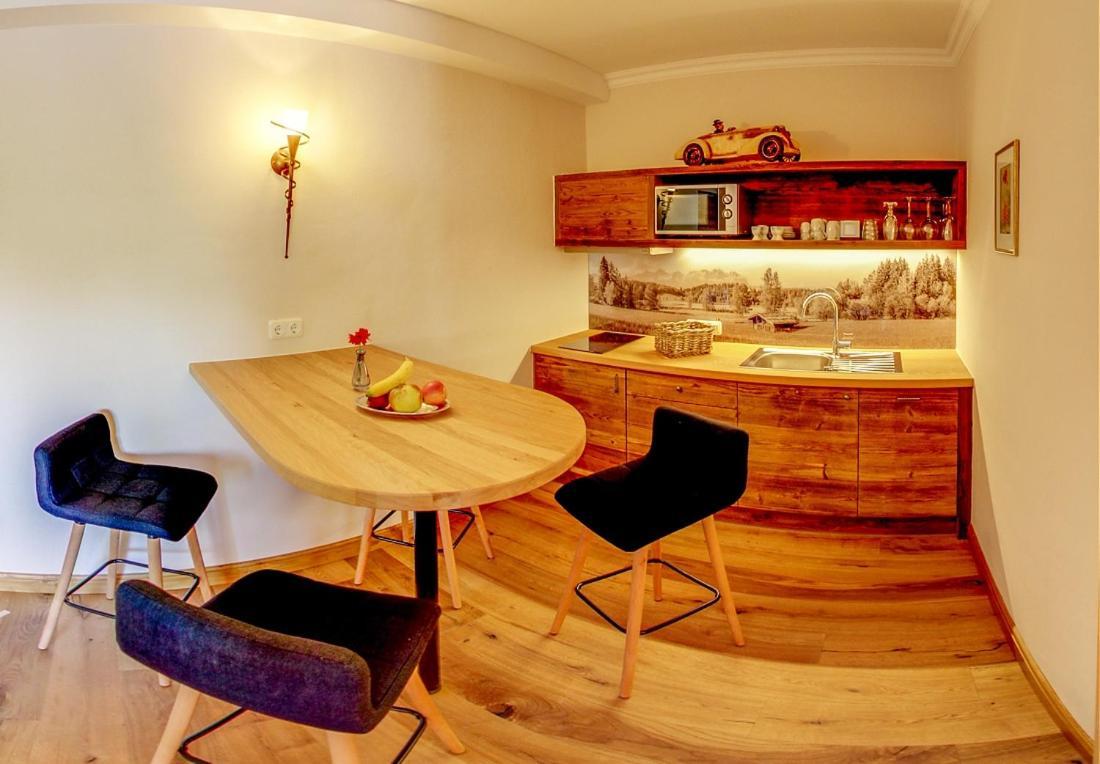 Serviced Apartments Villa Licht Kitzbuhel Bagian luar foto